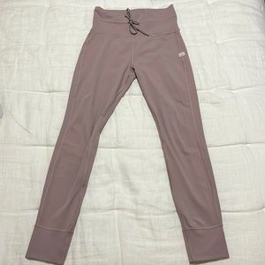 Vuori 25” Daily Sport Legging. Size Small